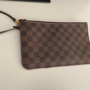 Louis Vuitton Damier Pouch